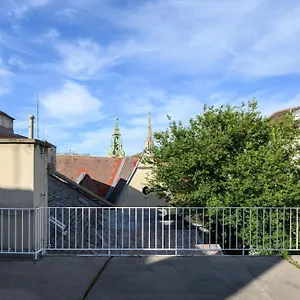 Palais Palffy Suits Apartament