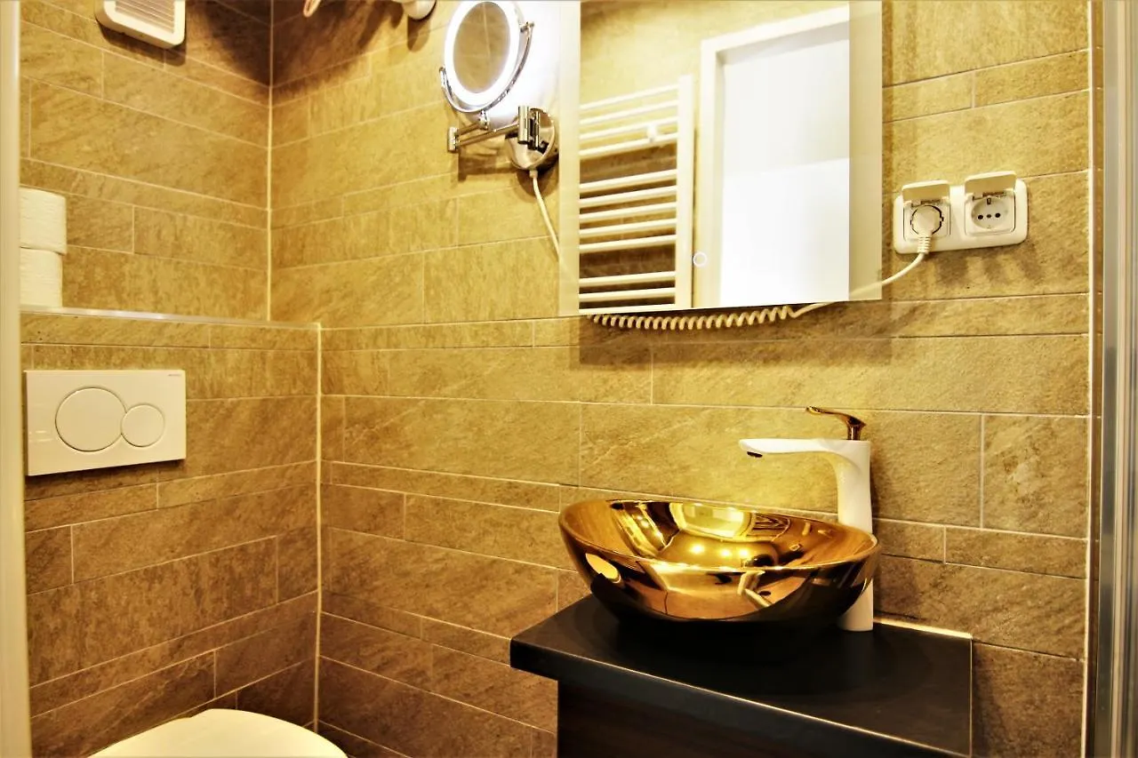 Boutique Apartments Vienna - Design 5 0*,